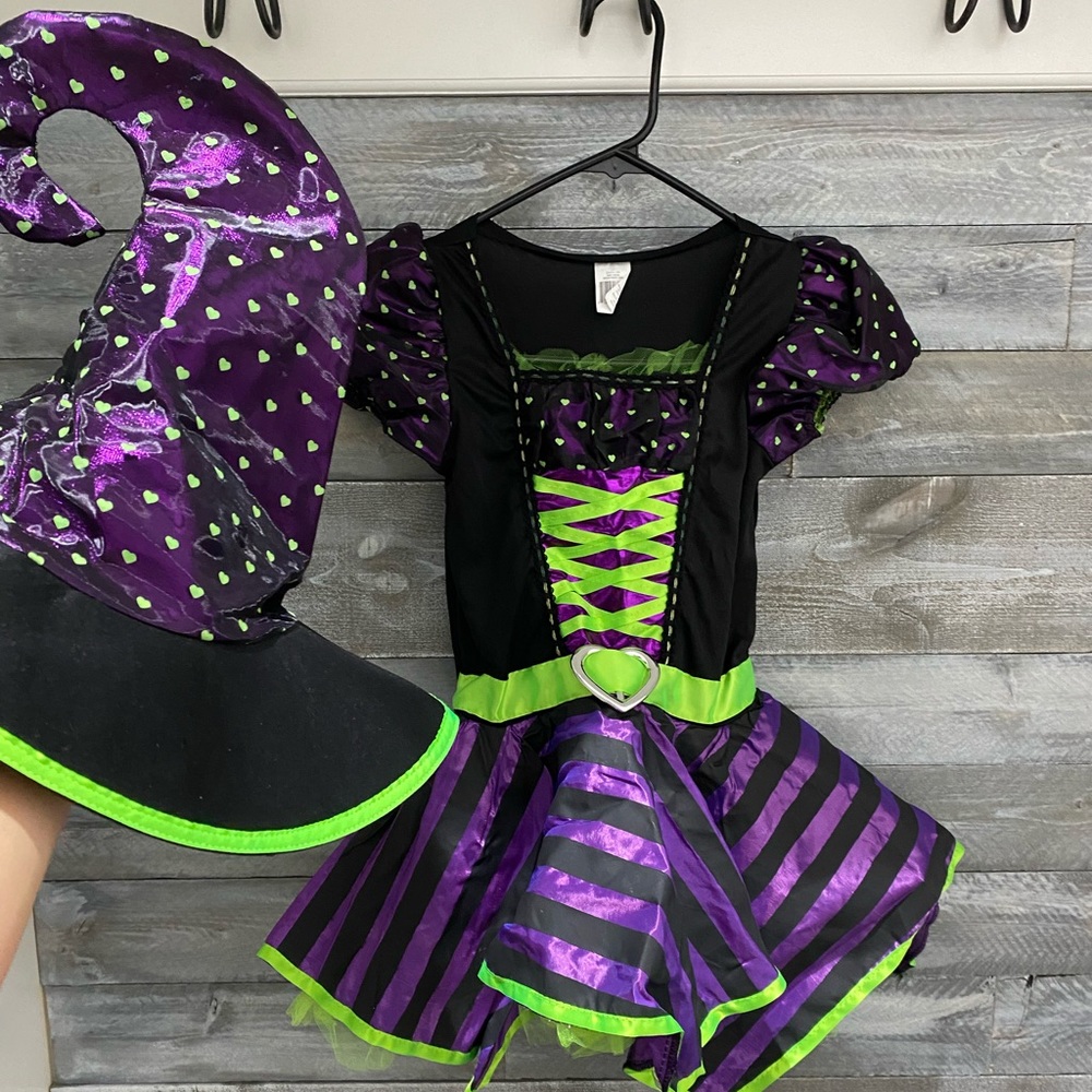 Girls witch costume! In great shape, worn once. Size 4-6